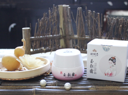 謝馥春玉顏霜要卸妝嗎？謝馥春玉顏霜搓泥嗎