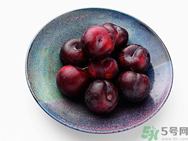 李子和灰子的區(qū)別？灰子的功效與作用