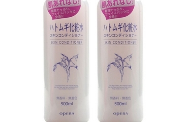 化妝水進(jìn)眼睛怎么辦？化妝水辣眼睛怎么回事？