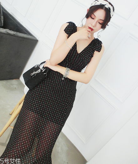 復(fù)古風(fēng)女生夏天怎么穿？復(fù)古穿衣風(fēng)格圖片