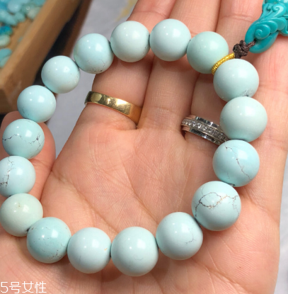 綠松石可以用自來(lái)水泡嗎？綠松石手串能泡自來(lái)水嗎？