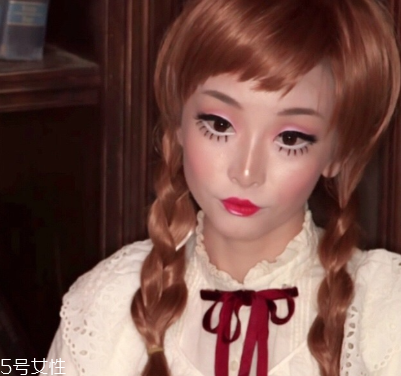 萬(wàn)圣節(jié)喪尸眼妝怎么畫(huà)？萬(wàn)圣節(jié)喪尸眼妝教程