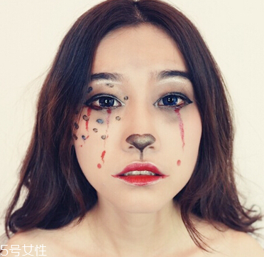 萬圣節(jié)蜘蛛眼妝怎么畫？2款蜘蛛眼妝詳細(xì)步驟