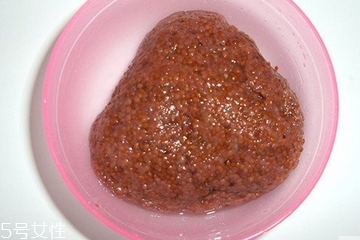 海藻面膜為什么會出膠？海藻面膜的膠是什么？