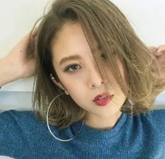 打蠟傷頭發(fā)嗎？打蠟對(duì)頭發(fā)的危害