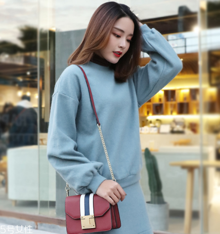 20歲女生背什么包？20多歲女生適合什么包包？