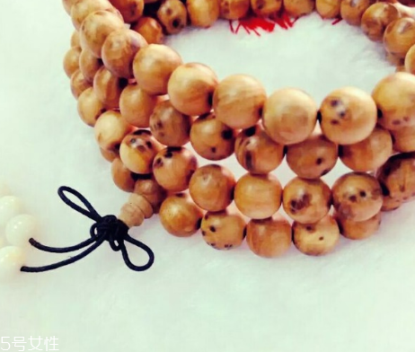 崖柏手串女人能帶嗎？崖柏手串適合女生戴嗎？