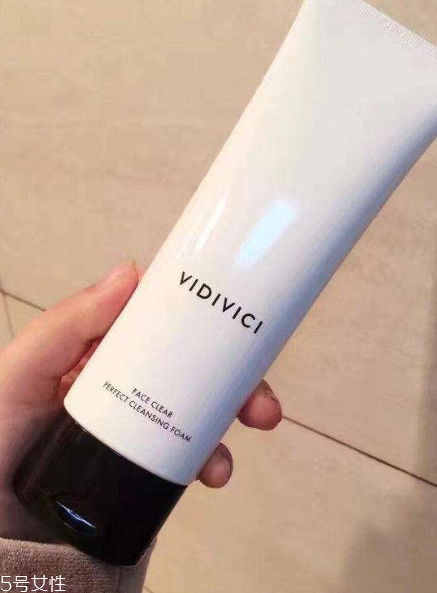 vidivici洗面奶適合什么年齡？vidivici洗面奶能卸妝嗎？