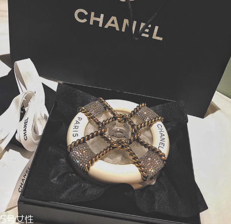 chanel救生圈多少錢？香奈兒救生圈包價格