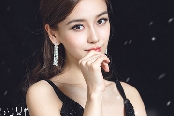 染發(fā)是干發(fā)還是濕發(fā)？關(guān)于染發(fā)的小問(wèn)題