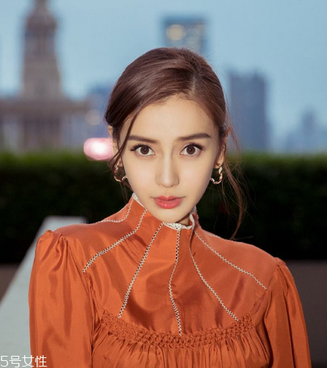 染發(fā)好看還是黑發(fā)好看？適合自己才最美