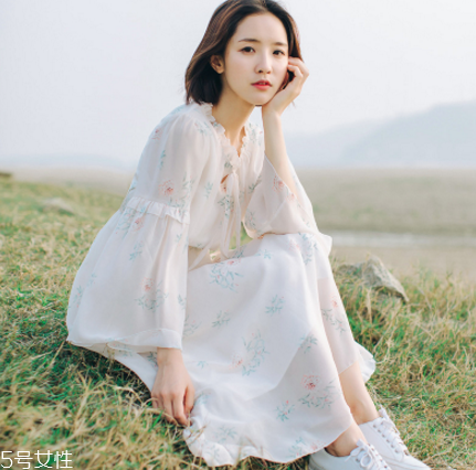 瘦人穿什么連衣裙好看？這三款讓你美上天