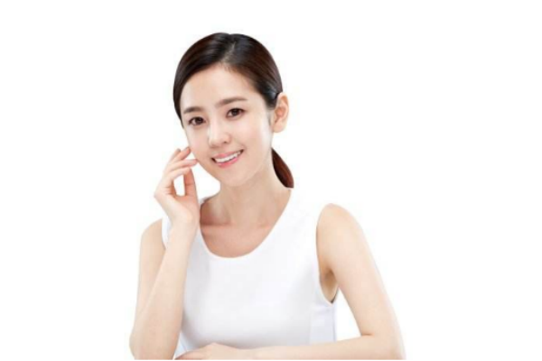 雙眼皮修復(fù)手術(shù)風(fēng)險大嗎？都有哪些方法