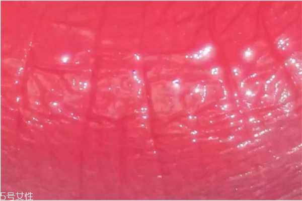 紀(jì)梵?？诩t301是什么顏色 紀(jì)梵?？诩t301試色