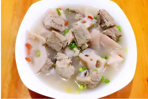 蓮藕孔有泥怎么洗干凈？蓮藕對(duì)女人的功效