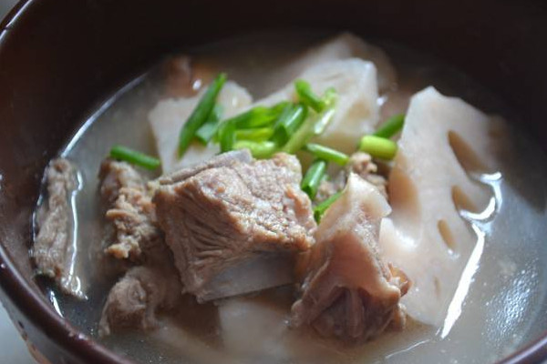 蓮藕怎么知道它粉不粉？別光看外表還得看孔數(shù)