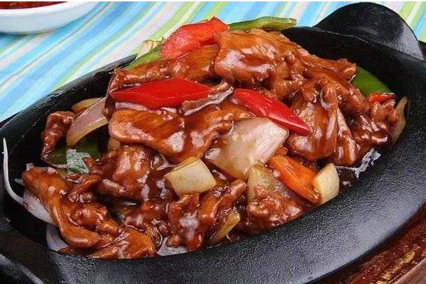 蠔油牛肉是哪個(gè)地方的菜？蠔油牛肉嫩是有竅門(mén)的