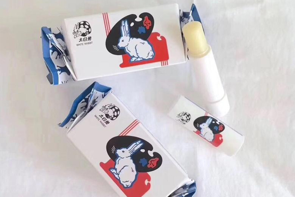 大白兔潤唇膏好用嗎 大白兔潤唇膏評(píng)測(cè)