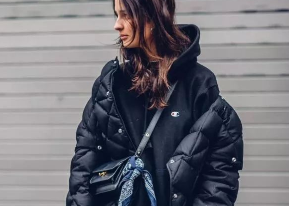 羽絨服可以烘干嗎？羽絨服能用烘干機嗎？