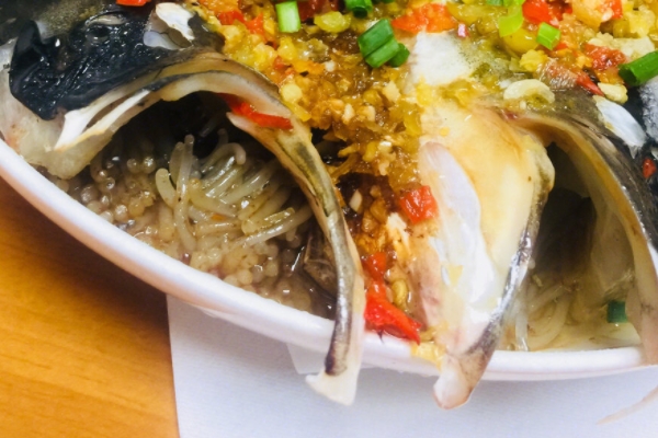 剁椒魚頭要放鹽嗎 千萬(wàn)別多此一舉