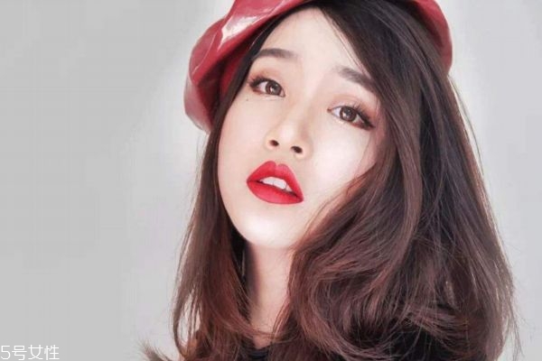 圣誕日常妝怎么畫(huà) 圣誕妝容教程