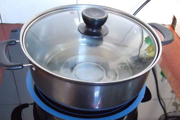 開水燙傷可以用蘆薈膠嗎？燙傷可以用蘆薈擦嗎？