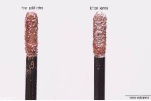 液體眼影用什么暈開(kāi) 用指腹暈開(kāi)