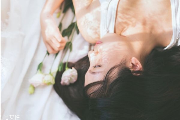 頭發(fā)稀少細軟怎么辦 頭發(fā)軟稀少怎么調理