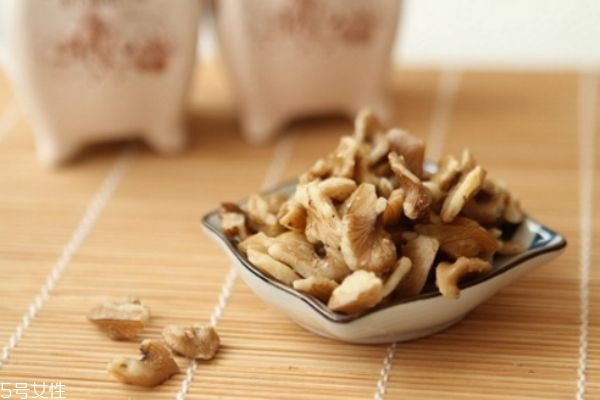 核桃營養(yǎng)價(jià)值及其食療功效分析