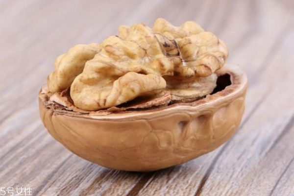 什么核桃營養(yǎng)價(jià)值高 買什么核桃好
