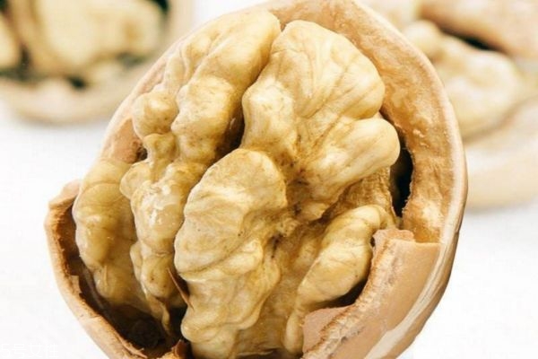 什么核桃營養(yǎng)價(jià)值高 買什么核桃好