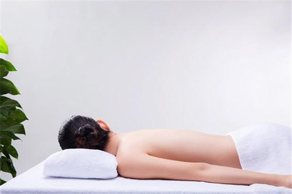 熬夜后白天補(bǔ)覺有用嗎 經(jīng)常熬夜對身體危害大嗎