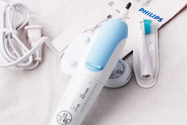 電動牙刷按鍵沒反應(yīng)怎么回事 電動牙刷使用注意事項(xiàng)