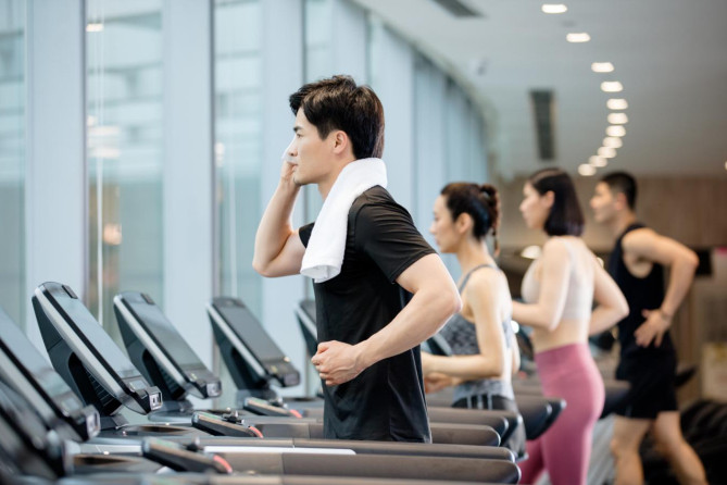 跑步會傷害膝關(guān)節(jié)嗎？注意正確的方法還要補氨糖