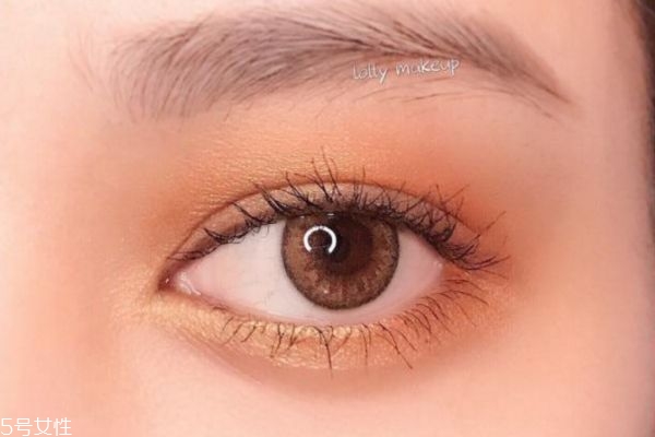 雙眼皮怎么畫(huà)眼影好看 雙眼皮畫(huà)眼影教程