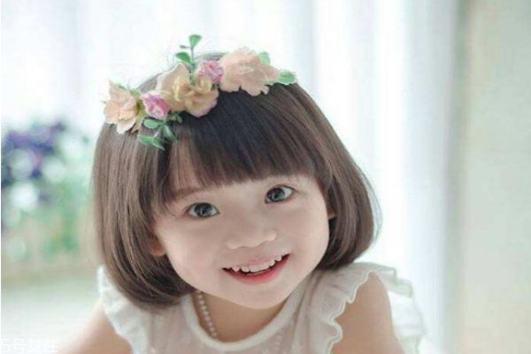 3歲寶寶短發(fā)簡(jiǎn)單編發(fā) 小女孩可愛發(fā)型