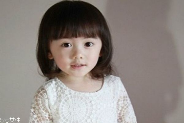 3歲寶寶短發(fā)簡(jiǎn)單編發(fā) 小女孩可愛發(fā)型