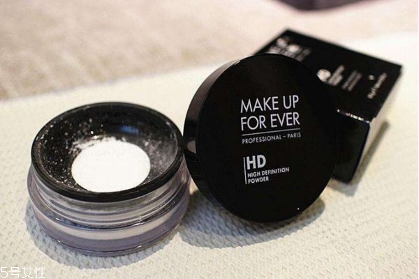 定妝粉可以直接用嗎 定妝粉可以補妝嗎