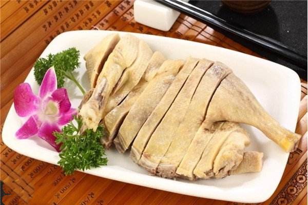 運(yùn)動員為什么不吃紅肉 減肥吃白肉還是紅肉