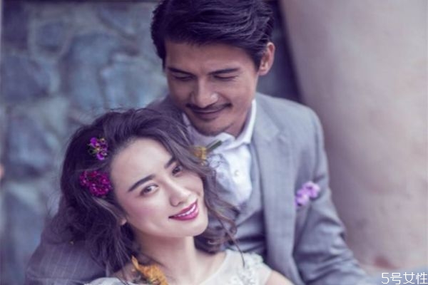 嫁給愛(ài)情還是嫁給金錢(qián) 結(jié)婚物質(zhì)重要還是愛(ài)情