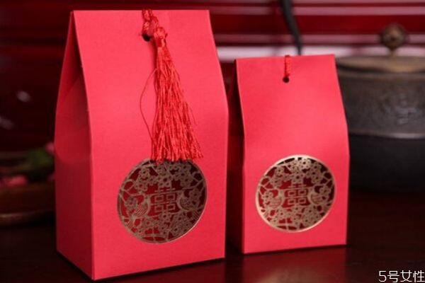 結婚伴手禮和喜糖一樣嗎 結婚伴手禮和喜糖區(qū)別