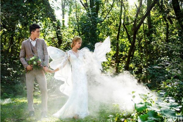 嫁給愛(ài)情還是嫁給金錢(qián) 結(jié)婚物質(zhì)重要還是愛(ài)情