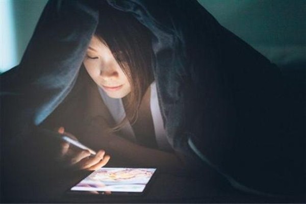 熬夜睡懶覺會(huì)長胖嗎 熬夜對(duì)女性危害有多大