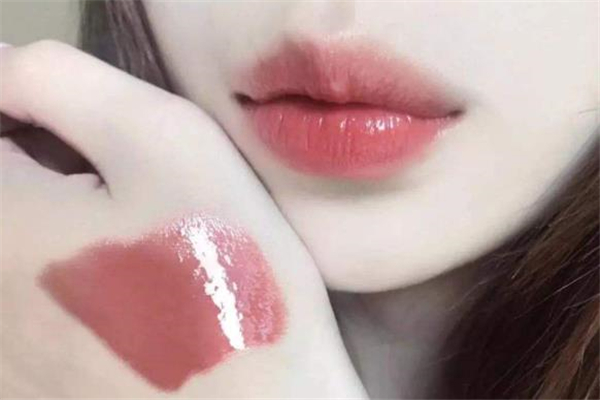 hedone唇釉多少錢(qián) 摩登時(shí)代唇釉哪個(gè)顏色最好看