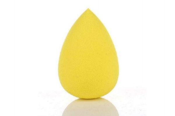 美妝蛋裂開(kāi)還能用嗎 美妝蛋裂開(kāi)怎么修復(fù)
