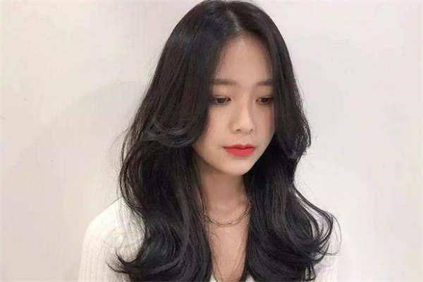 八字劉海是燙出來(lái)的嗎 八字劉?？梢誀C永久嗎