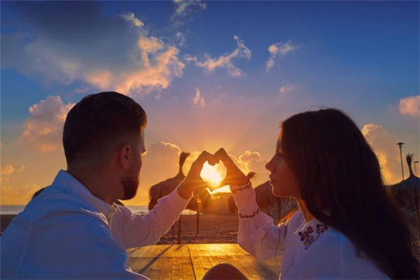 新婚夫妻為什么總吵架 新婚夫妻長期分居兩地怎么辦