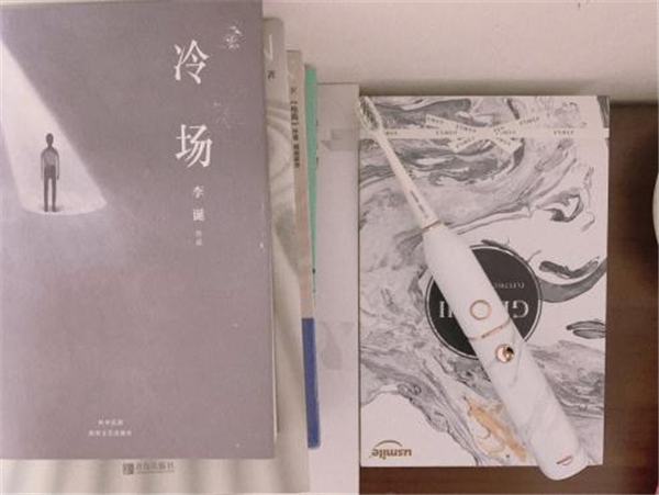 電動(dòng)牙刷和普通牙刷哪個(gè)好？小編真實(shí)測(cè)評(píng)分享