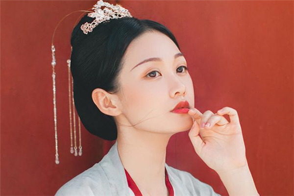 漢服發(fā)冠怎么戴 漢服發(fā)冠日常可以戴嗎