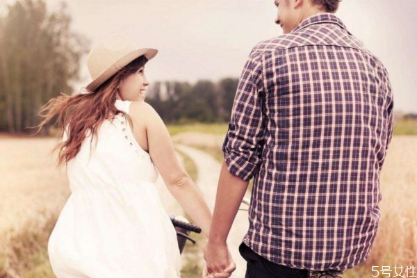 為了掙錢兩地分居值得嗎 結婚后異地有意義么
